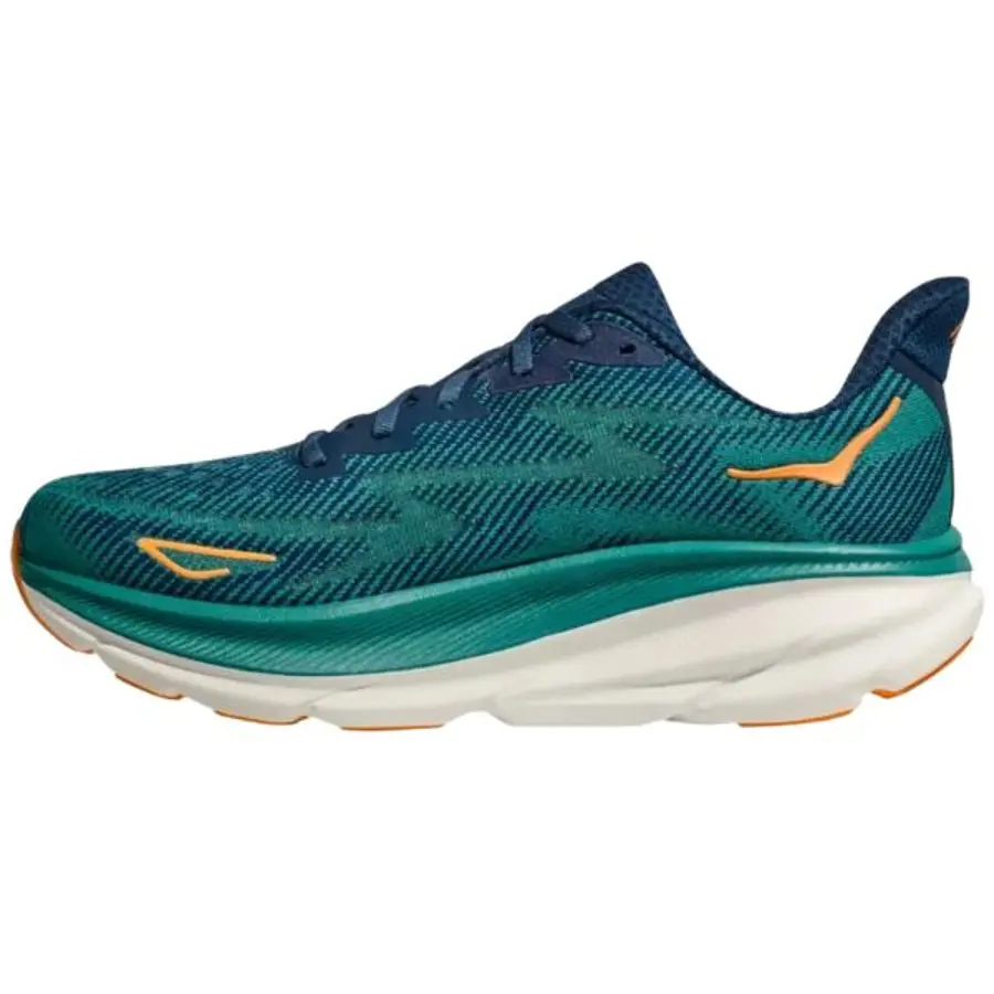 HOKA Clifton 9 M