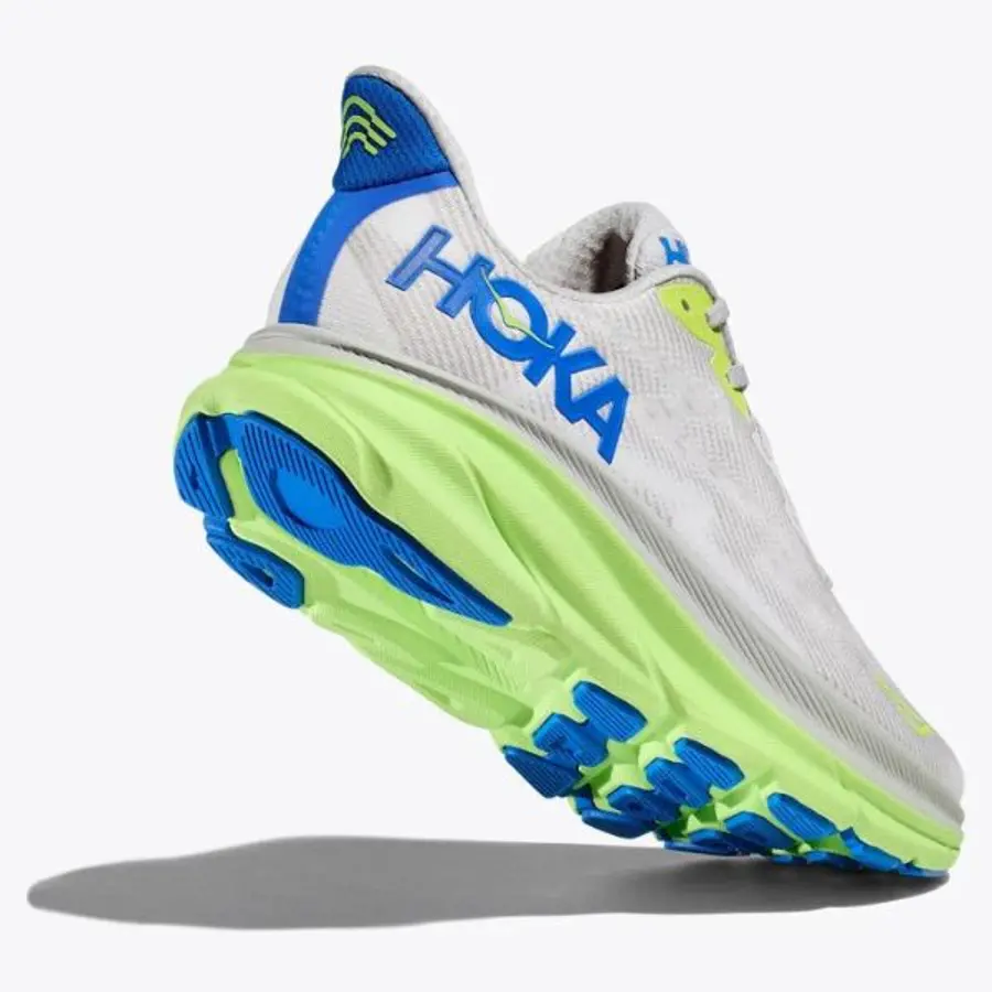 HOKA Clifton 9 M