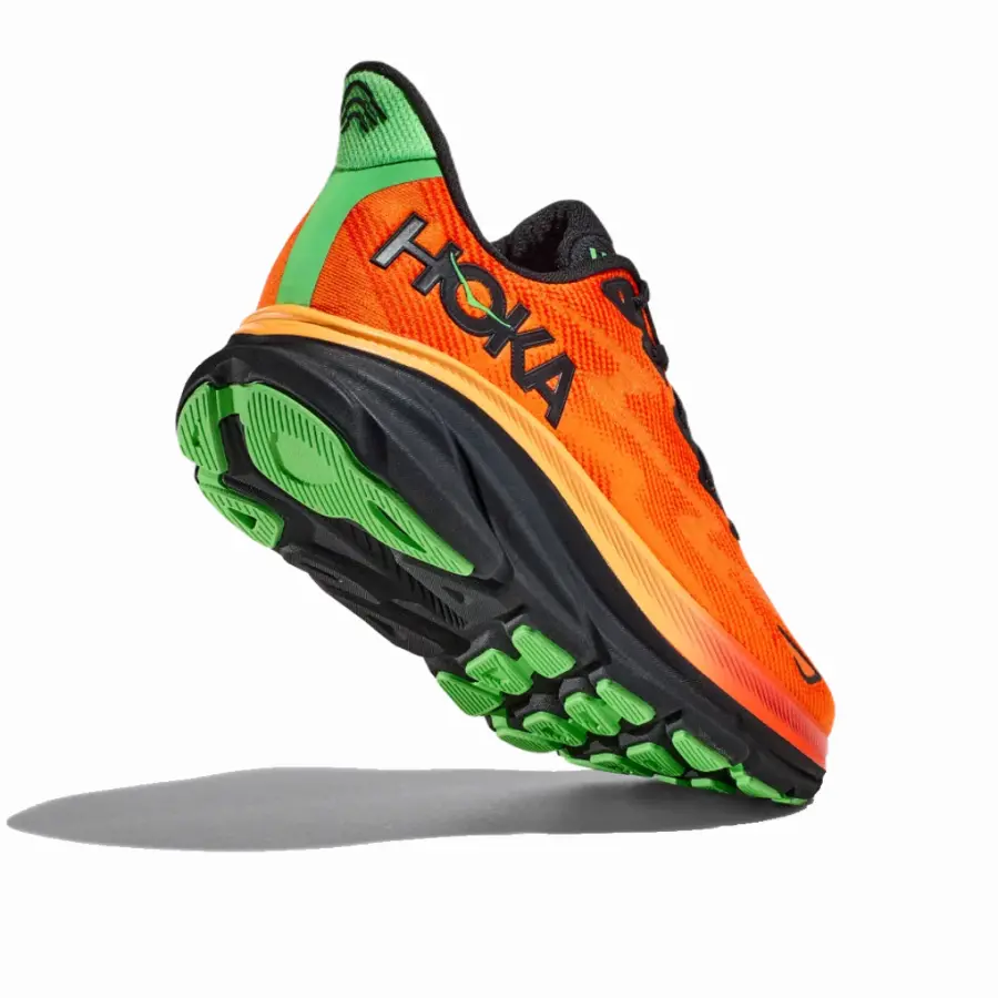 HOKA Clifton 9 M