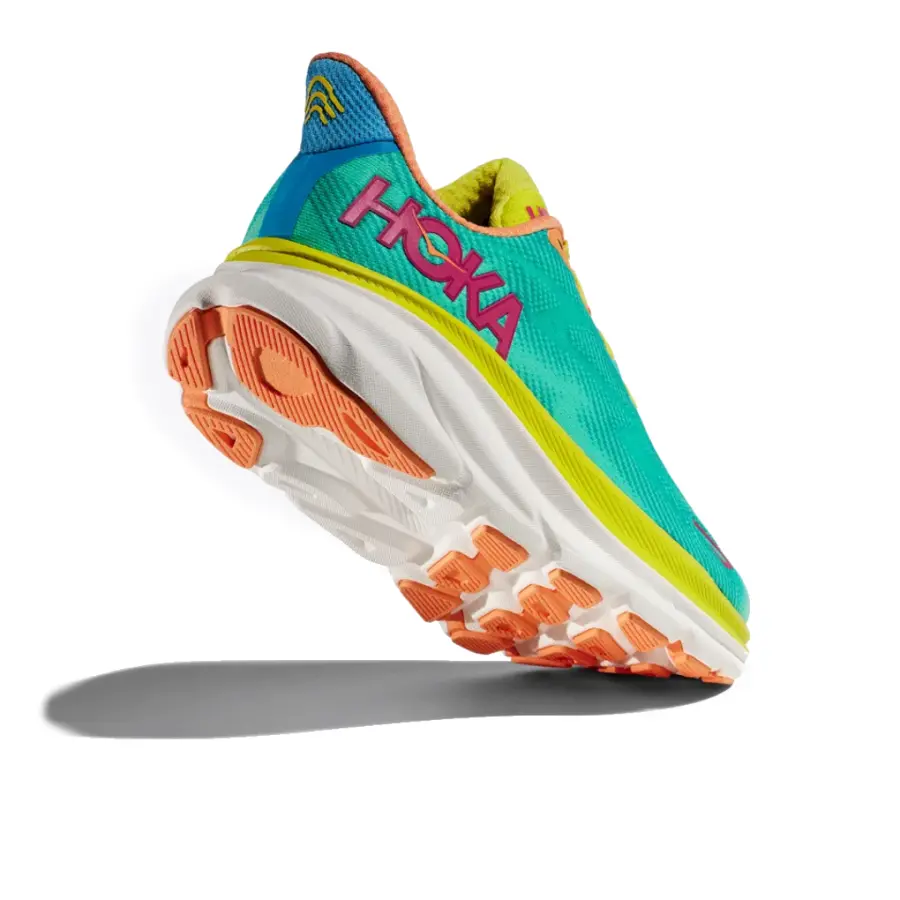 HOKA Clifton 9 M