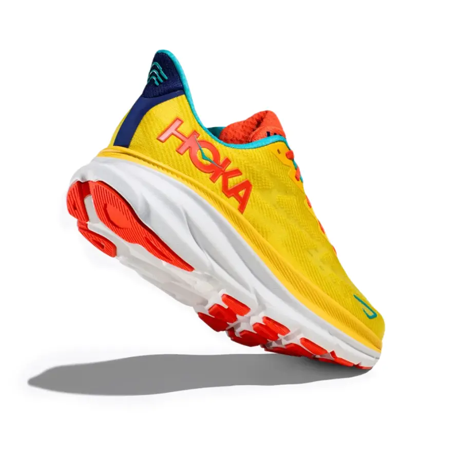 HOKA Clifton 9 M